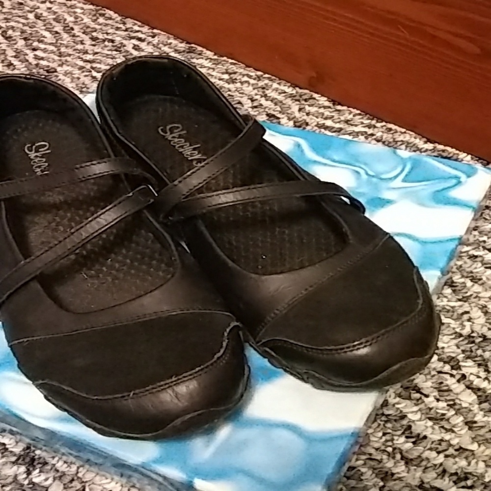 Shoes - Picture 2 of 2